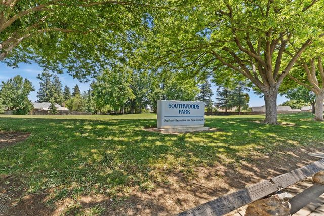 8645 Prairiewoods Dr, Sacramento, CA 95828