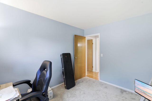 7975 Pfeiffer Road, Montgomery, OH 45242
