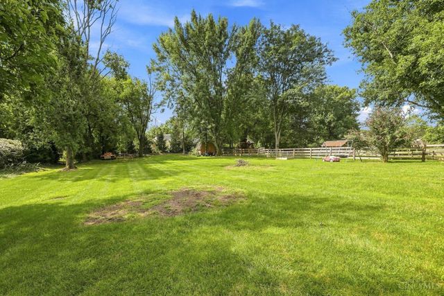 7975 Pfeiffer Road, Montgomery, OH 45242