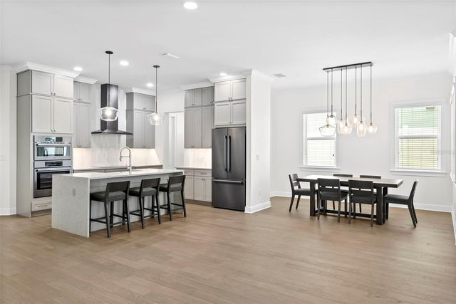 2905 W SAN CARLOS STREET, Tampa, FL 33629