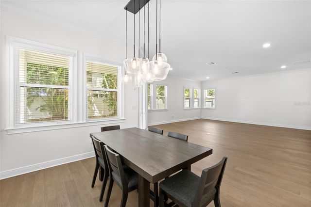 2905 W SAN CARLOS STREET, Tampa, FL 33629