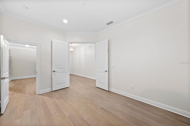 2905 W SAN CARLOS STREET, Tampa, FL 33629