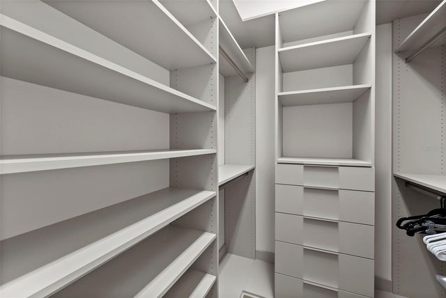 2905 W SAN CARLOS STREET, Tampa, FL 33629