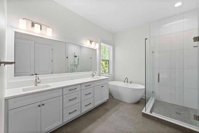 2905 W SAN CARLOS STREET, Tampa, FL 33629