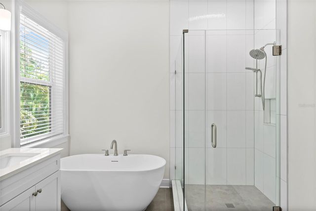 2905 W SAN CARLOS STREET, Tampa, FL 33629