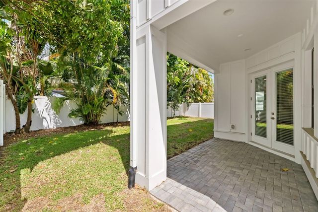 2905 W SAN CARLOS STREET, Tampa, FL 33629