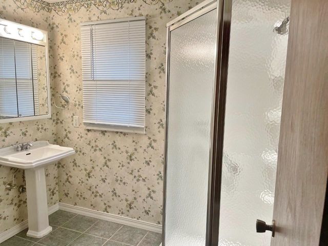 1200 3rd St NE, Minot, ND 58703