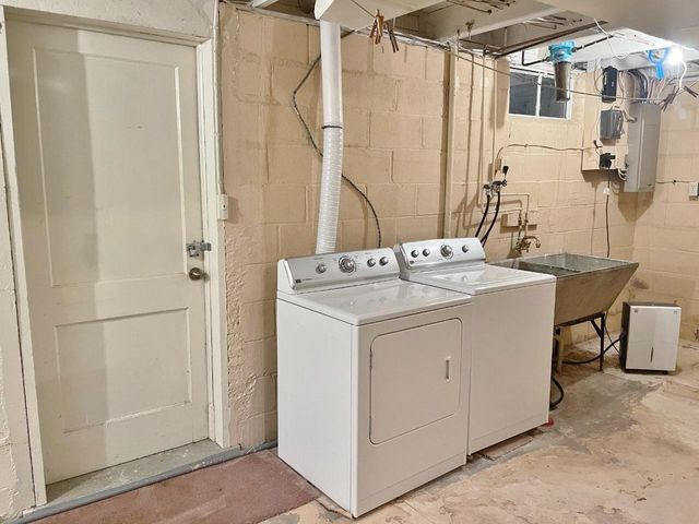 1200 3rd St NE, Minot, ND 58703