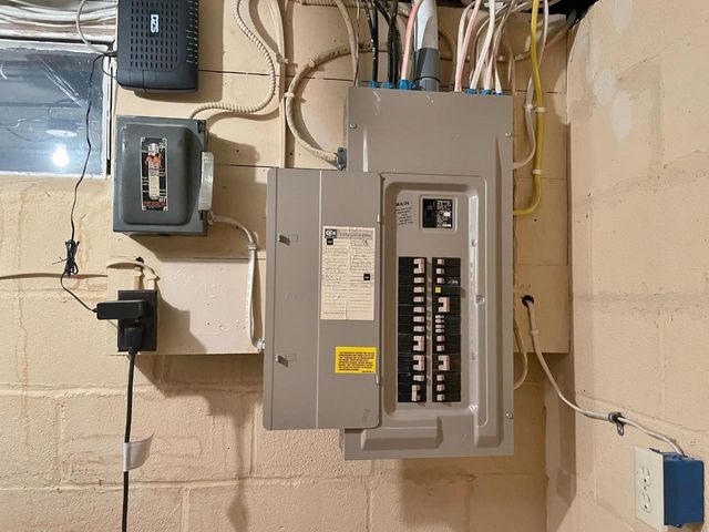 1200 3rd St NE, Minot, ND 58703