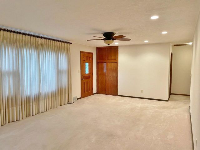 1200 3rd St NE, Minot, ND 58703