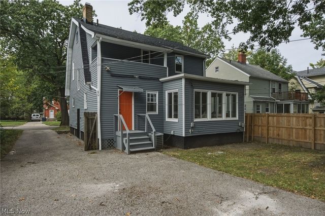 1173 Yellowstone Road, Cleveland Heights, OH 44121