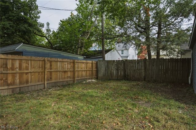 1173 Yellowstone Road, Cleveland Heights, OH 44121