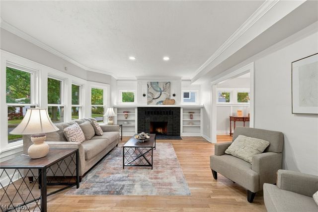 1173 Yellowstone Road, Cleveland Heights, OH 44121