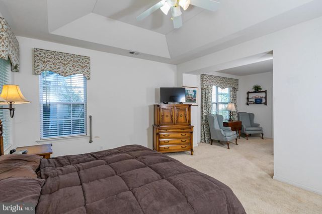 47 LEXINGTON DR, Pennington, NJ 08534