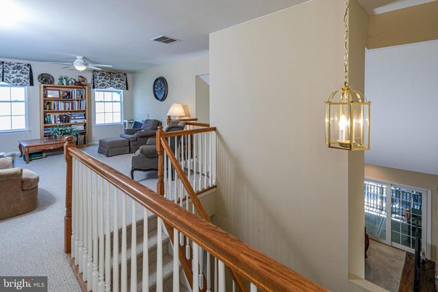 47 LEXINGTON DR, Pennington, NJ 08534