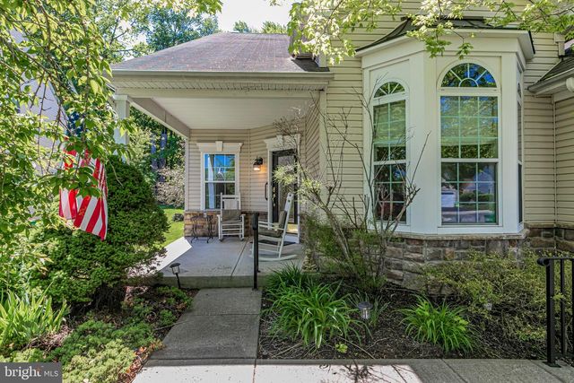 47 LEXINGTON DR, Pennington, NJ 08534