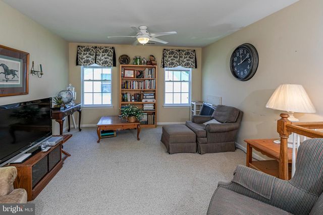 47 LEXINGTON DR, Pennington, NJ 08534