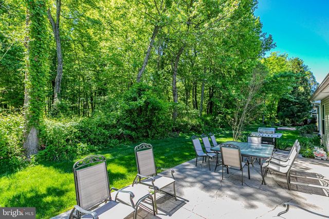 47 LEXINGTON DR, Pennington, NJ 08534