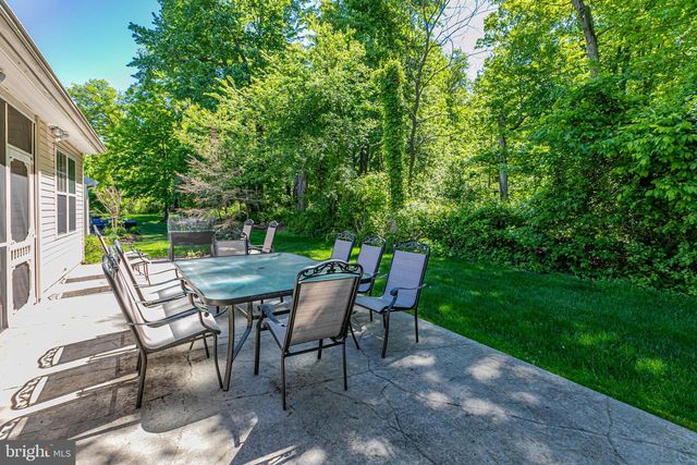 47 LEXINGTON DR, Pennington, NJ 08534