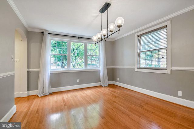 8112 EASTERN AVE NW, Washington, DC 20012