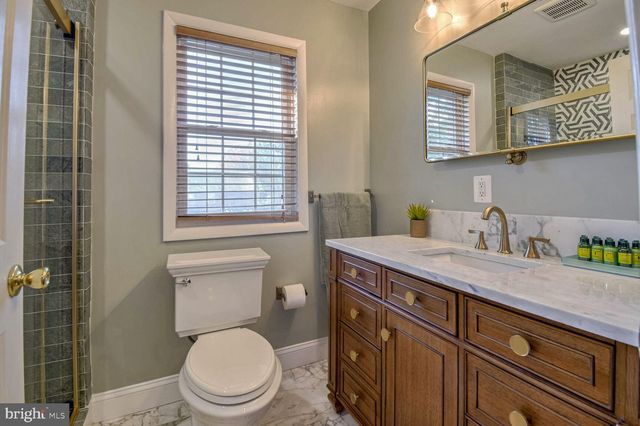 8112 EASTERN AVE NW, Washington, DC 20012