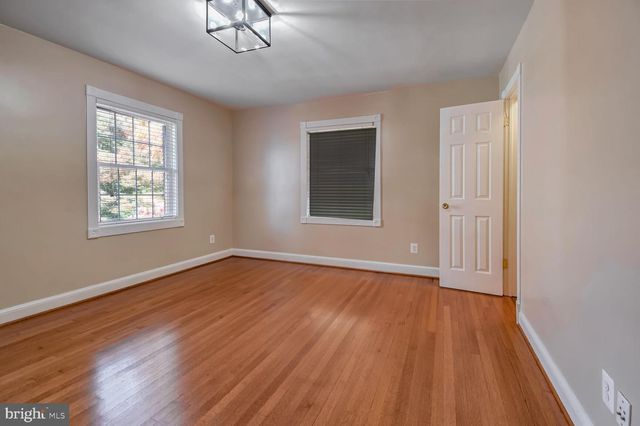 8112 EASTERN AVE NW, Washington, DC 20012