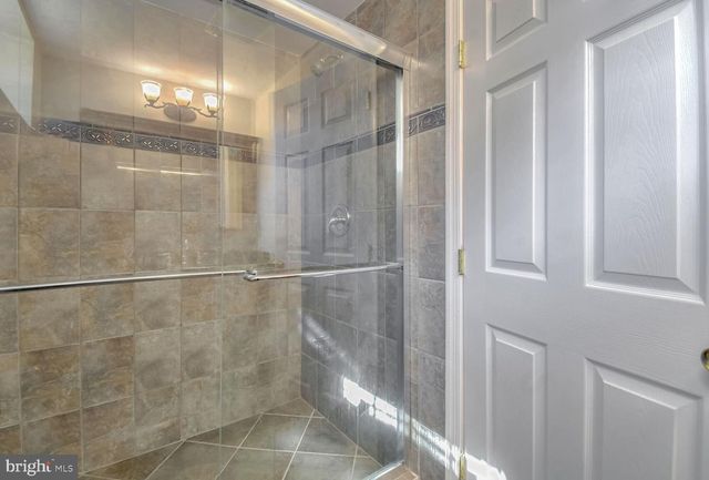 8112 EASTERN AVE NW, Washington, DC 20012