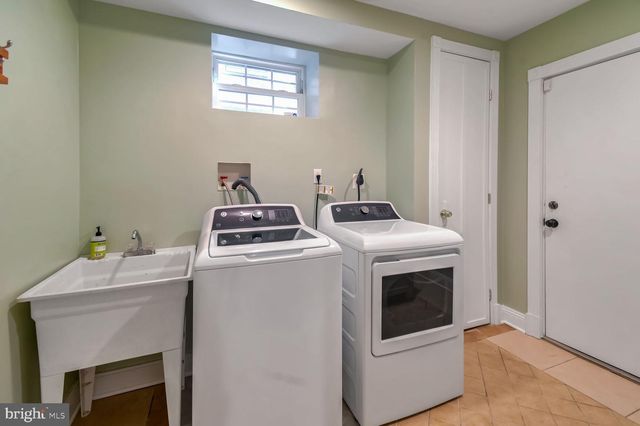 8112 EASTERN AVE NW, Washington, DC 20012