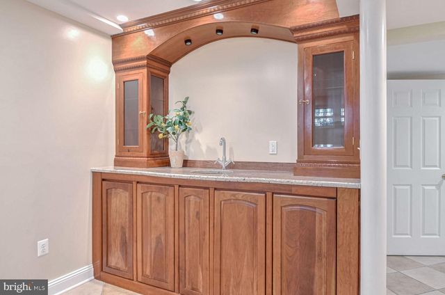 8112 EASTERN AVE NW, Washington, DC 20012