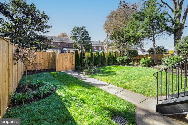 8112 EASTERN AVE NW, Washington, DC 20012