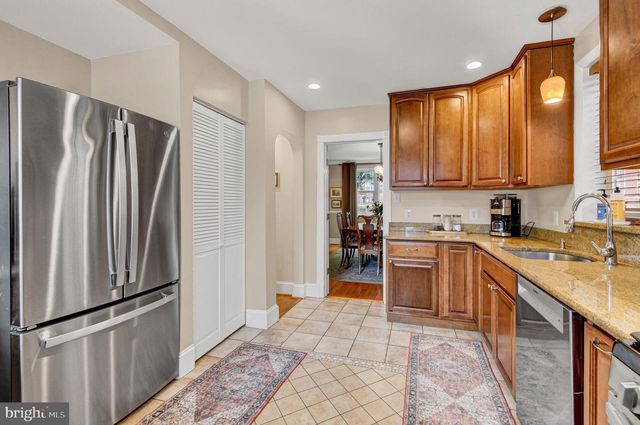 8112 EASTERN AVE NW, Washington, DC 20012