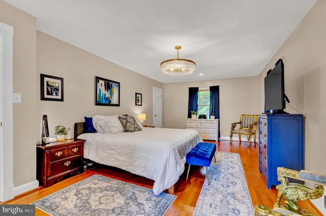 8112 EASTERN AVE NW, Washington, DC 20012
