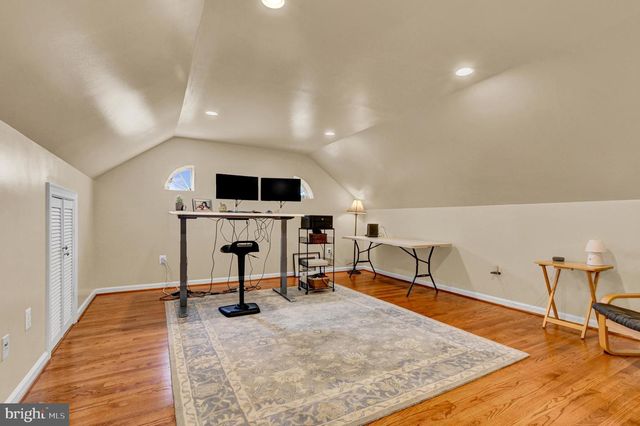8112 EASTERN AVE NW, Washington, DC 20012