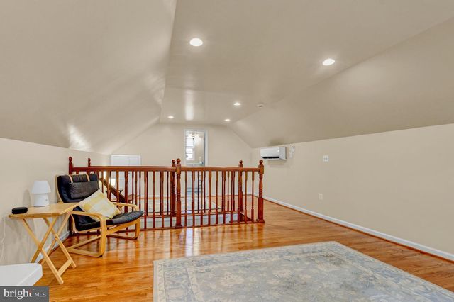 8112 EASTERN AVE NW, Washington, DC 20012