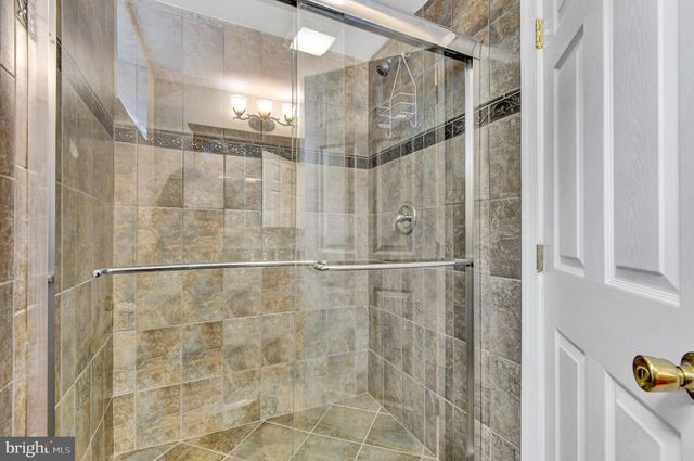 8112 EASTERN AVE NW, Washington, DC 20012