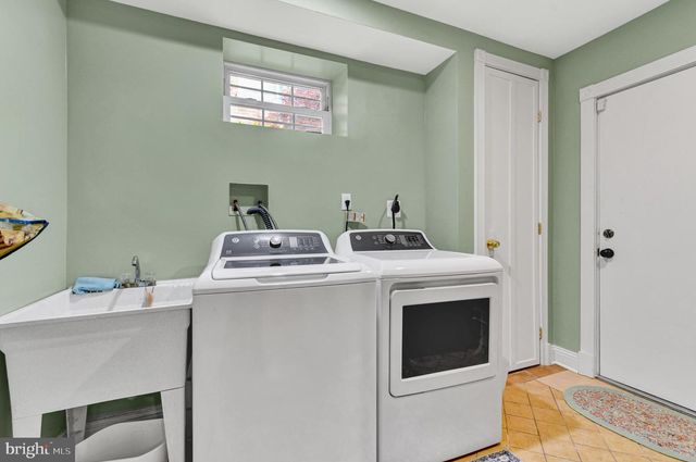 8112 EASTERN AVE NW, Washington, DC 20012