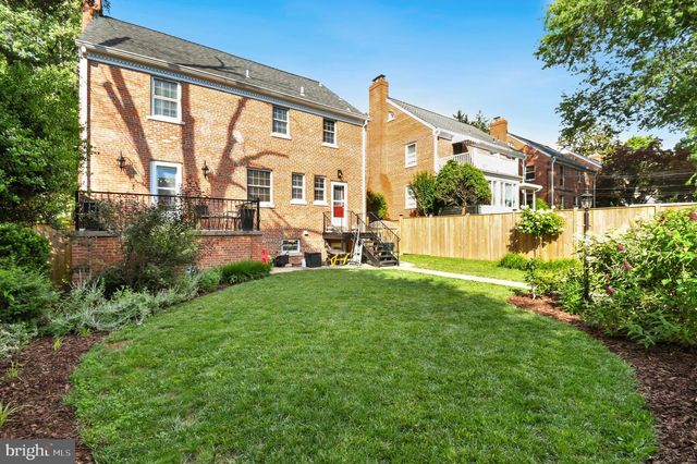 8112 EASTERN AVE NW, Washington, DC 20012
