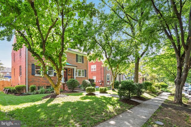 8112 EASTERN AVE NW, Washington, DC 20012