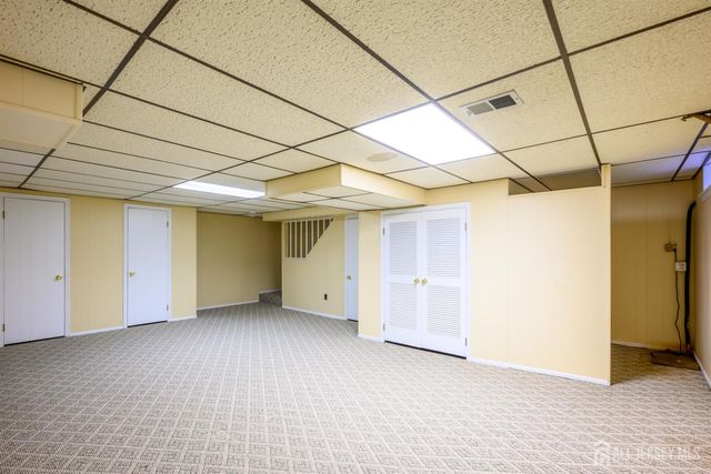1004 Timber Oaks Road 4, Edison, NJ 08820