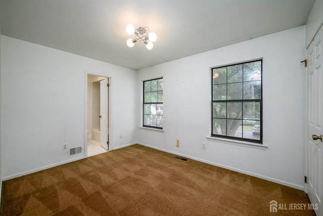 1004 Timber Oaks Road 4, Edison, NJ 08820