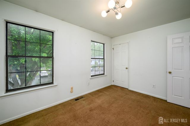 1004 Timber Oaks Road 4, Edison, NJ 08820