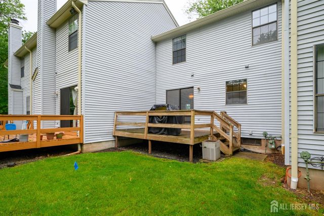 1004 Timber Oaks Road 4, Edison, NJ 08820