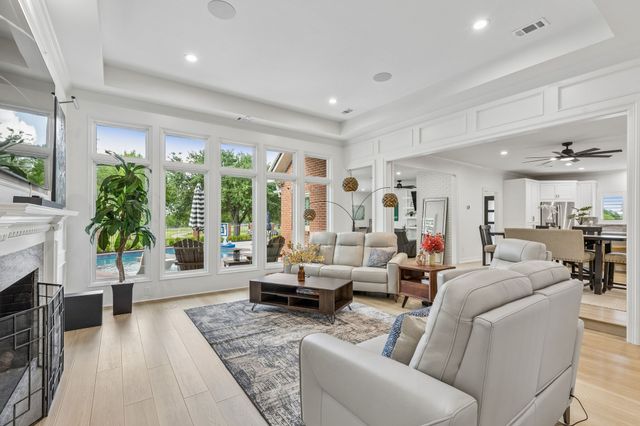 4127 Manorview Lane, Dallas, TX 75228