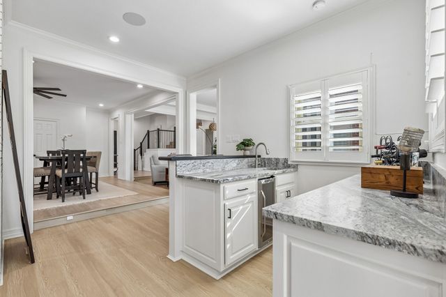 4127 Manorview Lane, Dallas, TX 75228