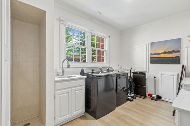 4127 Manorview Lane, Dallas, TX 75228