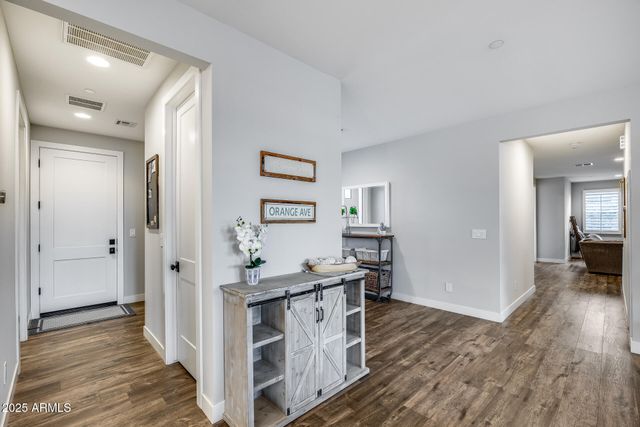 8425 W LOUISE Court, Peoria, AZ 85383