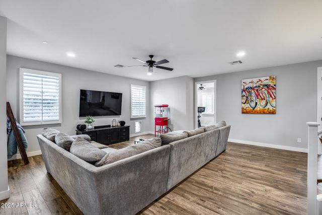 8425 W LOUISE Court, Peoria, AZ 85383