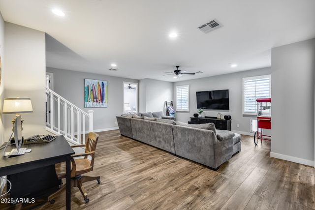 8425 W LOUISE Court, Peoria, AZ 85383