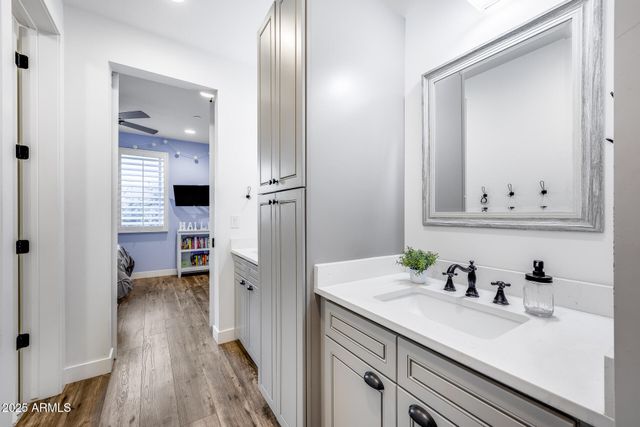 8425 W LOUISE Court, Peoria, AZ 85383