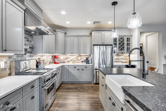 8425 W LOUISE Court, Peoria, AZ 85383